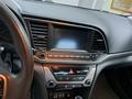Hyundai Elantra 2018 года за 5 500 000 тг. в Атырау – фото 13