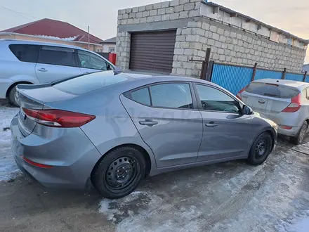 Hyundai Elantra 2018 года за 5 500 000 тг. в Атырау – фото 19