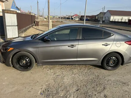 Hyundai Elantra 2018 года за 5 500 000 тг. в Атырау – фото 4