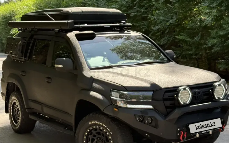 Toyota Land Cruiser 2015 года за 40 000 000 тг. в Астана