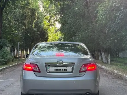 Toyota Camry 2010 года за 8 300 000 тг. в Тараз – фото 3