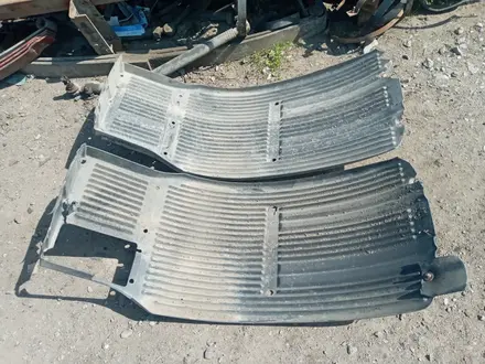 Подкрылки на вольво fh-12 в Конаев (Капшагай)