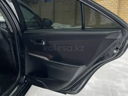 Toyota Camry 2015 года за 10 300 000 тг. в Семей – фото 39