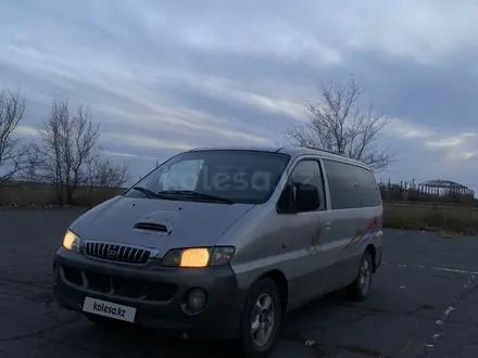 Hyundai Starex 2003 года за 1 800 000 тг. в Аксу – фото 2