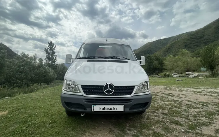 Mercedes-Benz Sprinter 2001 годаүшін5 600 000 тг. в Алматы