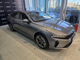 Kia K5 Luxe