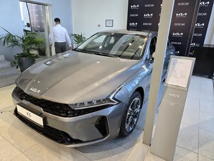 Kia K5 Luxe 2026 года за 14 290 000 тг. в Астана – фото 8