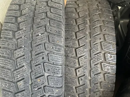 Шипованную резину 225/70 R15 за 65 000 тг. в Алматы