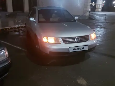 Volkswagen Passat 1997 года за 1 000 000 тг. в Туркестан – фото 4