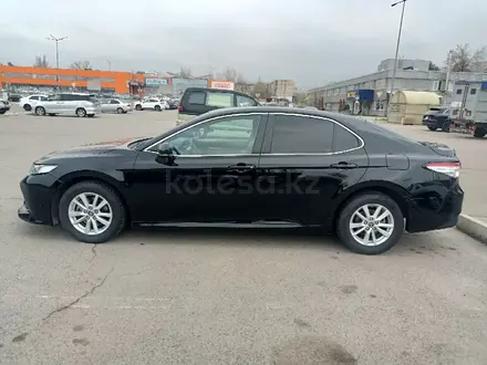 Toyota Camry 2020 года за 11 800 000 тг. в Алматы – фото 5