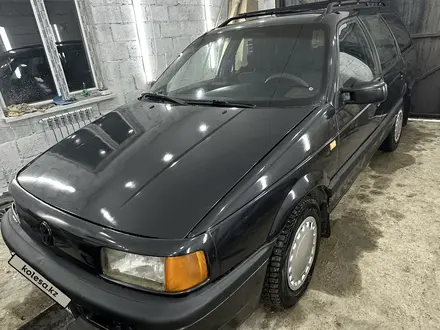 Volkswagen Passat 1991 года за 1 300 000 тг. в Уральск