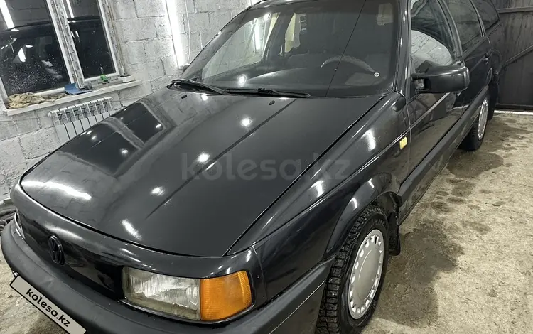 Volkswagen Passat 1991 годаүшін1 300 000 тг. в Уральск