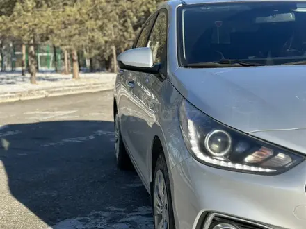 Hyundai Accent 2019 года за 7 200 000 тг. в Усть-Каменогорск