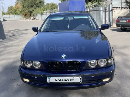 BMW 528 1997 года за 2 700 000 тг. в Алматы