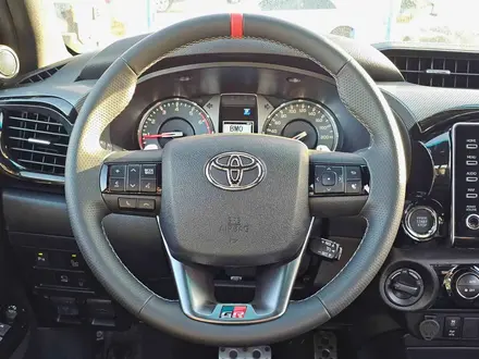 Toyota Hilux GR Sport 2025 года за 30 000 000 тг. в Семей – фото 11