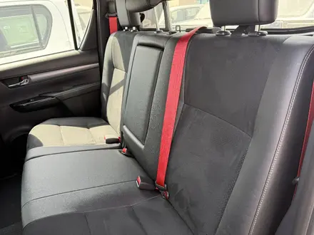Toyota Hilux GR Sport 2025 года за 30 000 000 тг. в Семей – фото 14