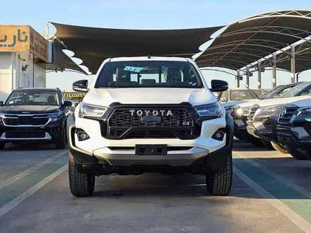 Toyota Hilux GR Sport 2025 года за 30 000 000 тг. в Семей – фото 2