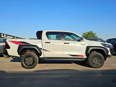 Toyota Hilux GR Sport 2025 года за 30 000 000 тг. в Семей – фото 4