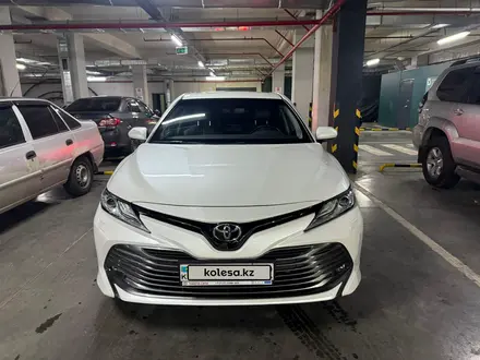 Toyota Camry 2019 года за 17 000 000 тг. в Алматы – фото 2