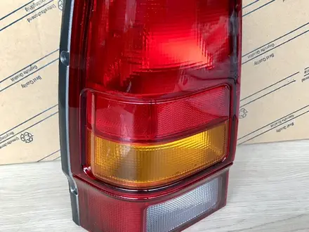 Задний фонарь Mazda 626 (1988 — 1992) универсал за 15 000 тг. в Алматы – фото 2