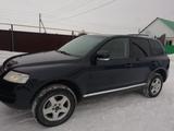 Volkswagen Touareg 2006 года за 6 000 000 тг. в Уральск – фото 4