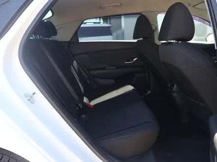 Hyundai Elantra Elegance 2023 года за 7 890 000 тг. в Астана – фото 23