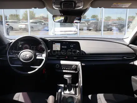 Hyundai Elantra Elegance 2023 года за 7 890 000 тг. в Астана – фото 20