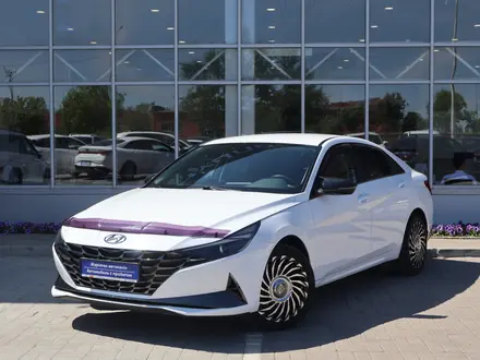 Hyundai Elantra Elegance 2023 года за 7 890 000 тг. в Астана