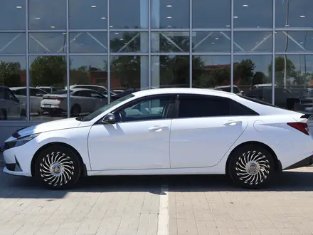Hyundai Elantra Elegance 2023 года за 7 890 000 тг. в Астана – фото 2