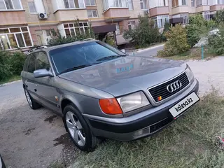 Audi 100