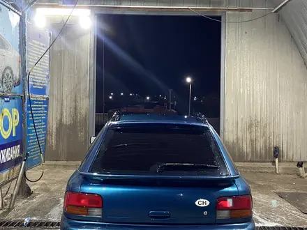 Subaru Impreza 1995 года за 300 000 тг. в Караганда – фото 2