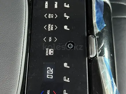 Toyota Camry 2019 года за 16 500 000 тг. в Алматы – фото 18