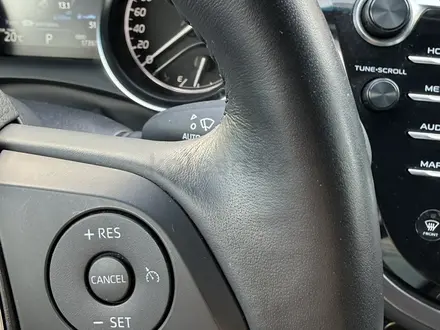 Toyota Camry 2019 года за 16 500 000 тг. в Алматы – фото 28