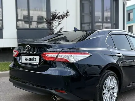 Toyota Camry 2019 года за 16 500 000 тг. в Алматы – фото 5
