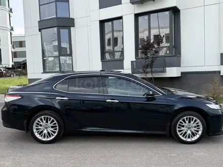 Toyota Camry 2019 года за 16 500 000 тг. в Алматы – фото 7