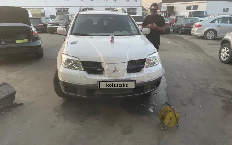 Mitsubishi Outlander 2002 годаүшін3 300 000 тг. в Алматы