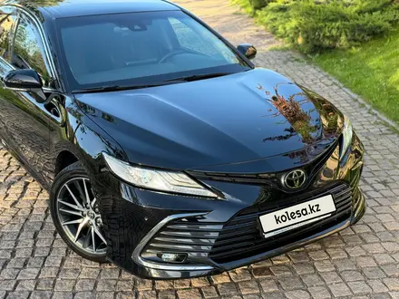 Toyota Camry 2021 года за 18 200 000 тг. в Алматы – фото 5