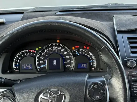 Toyota Camry 2013 года за 6 950 000 тг. в Атырау – фото 14