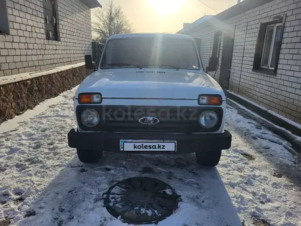 ВАЗ (Lada) Lada 2121 2000 года за 800 000 тг. в Семей