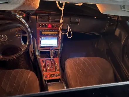 Mercedes-Benz E 280 1999 года за 2 400 000 тг. в Караганда – фото 13