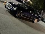 Mercedes-Benz E 280 1999 годаүшін2 500 000 тг. в Караганда