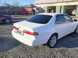 Toyota Camry Gracia 2000 годаүшін2 100 000 тг. в Караганда – фото 2