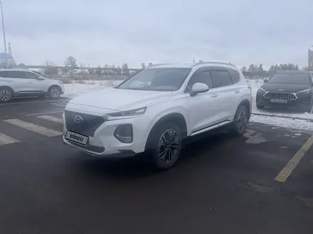 Hyundai Santa Fe 2020 года за 15 000 000 тг. в Астана – фото 2