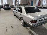 Mercedes-Benz E 280 1993 годаfor1 750 000 тг. в Тараз – фото 4