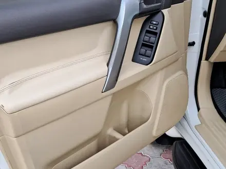 Toyota Land Cruiser Prado 2013 года за 14 500 000 тг. в Актау – фото 11