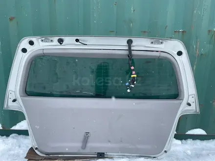 Крышка багажника Toyota Highlander 2000-07 год, оригинал из Японии за 85 000 тг. в Караганда – фото 2