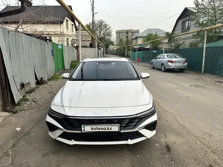 Hyundai Elantra 2024 года за 8 730 000 тг. в Алматы – фото 9