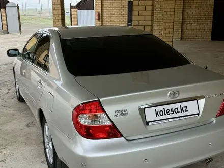 Toyota Camry 2003 года за 7 500 000 тг. в Актобе – фото 22