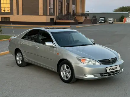 Toyota Camry 2003 года за 7 500 000 тг. в Актобе – фото 34