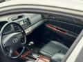 Toyota Camry 2003 года за 7 500 000 тг. в Актобе – фото 44